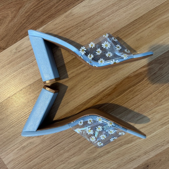 Lulu's Sandals - Picture 2 of 3